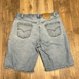 Vintage Levi’s 550 Relaxed Fit Distressed Denim Shorts - Classics - Waist 38 💙